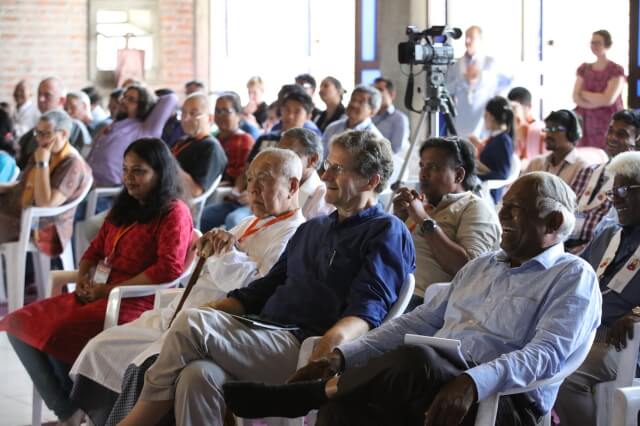 Audience listen to Sunim's speech with smile