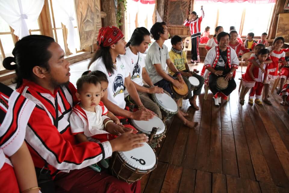 Talaandig tribe performs its traditional music