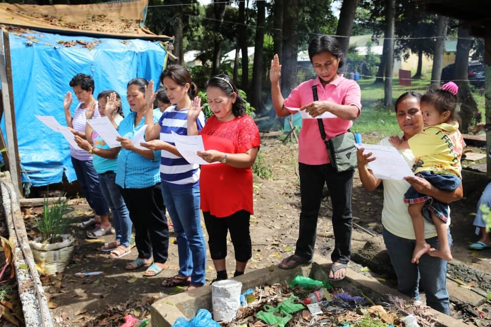 Parents promise to share the responsibilities around the school to support their children