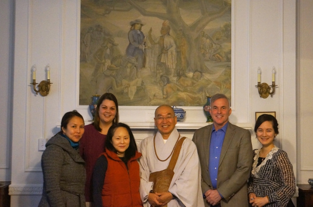 Sunim takes a photo with peace activists