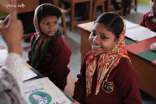 Students at Sujata Academy